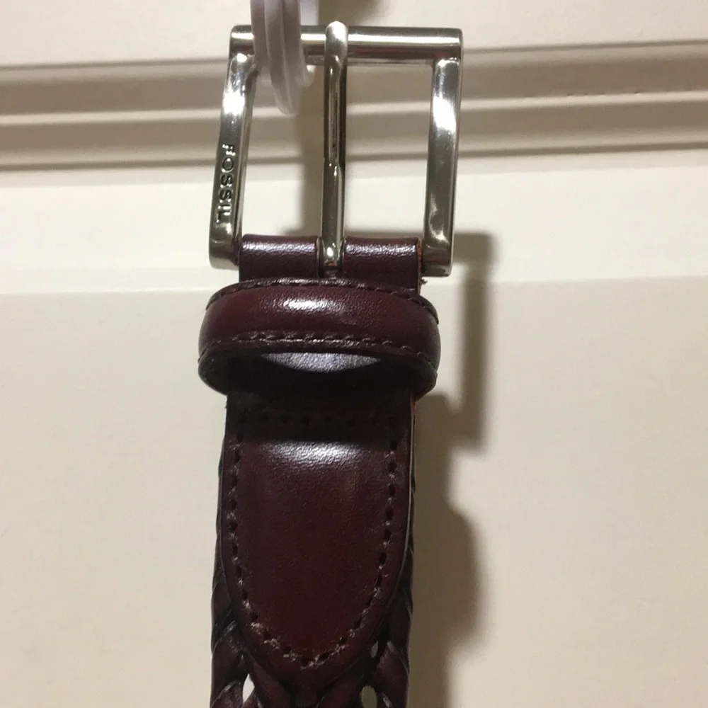 Like New! Fossil Mens Maddox Brown Leather Braided Belt size 42